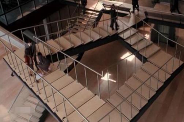 彭罗斯阶梯是什么，彭罗斯阶梯是真实存在吗？永远也走不到头的楼梯(视错觉)/贵阳装修设计